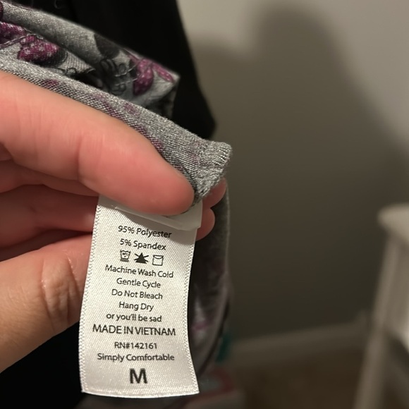 Lularoe Medium 3/4 top   E - Picture 5 of 6